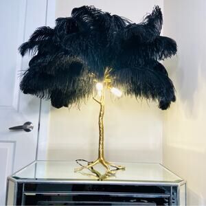 Statement Piece Ostrich Feather Table Lamp Brand New